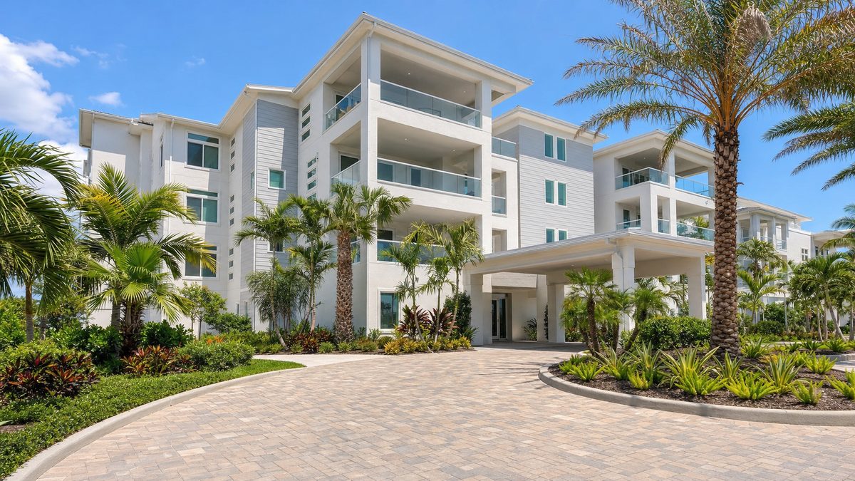 Florida Condo Loan Restrictions: What Every Realtor Must Disclose to Buyers